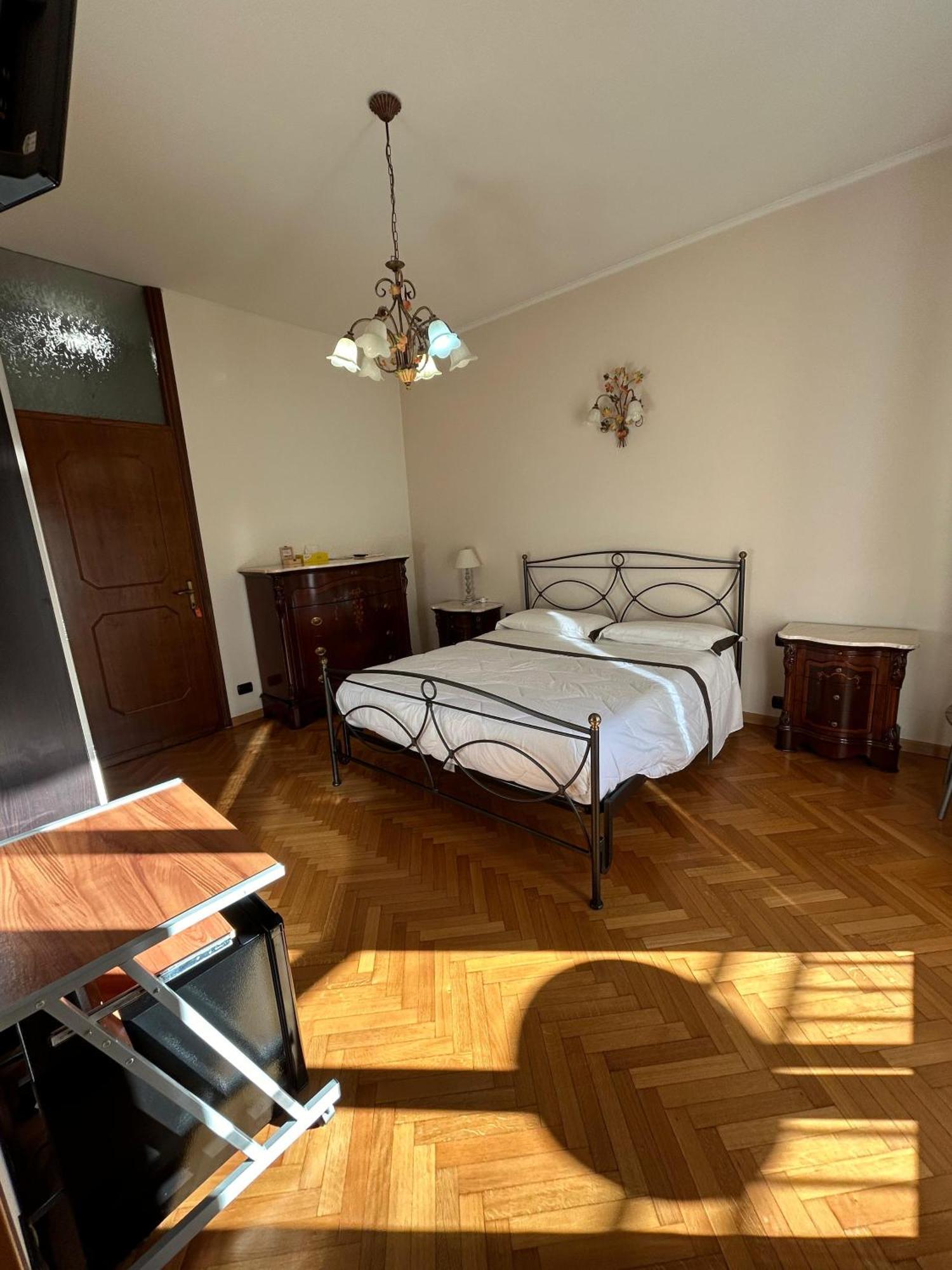 B&B Southitaly Busto Arsizio Buitenkant foto