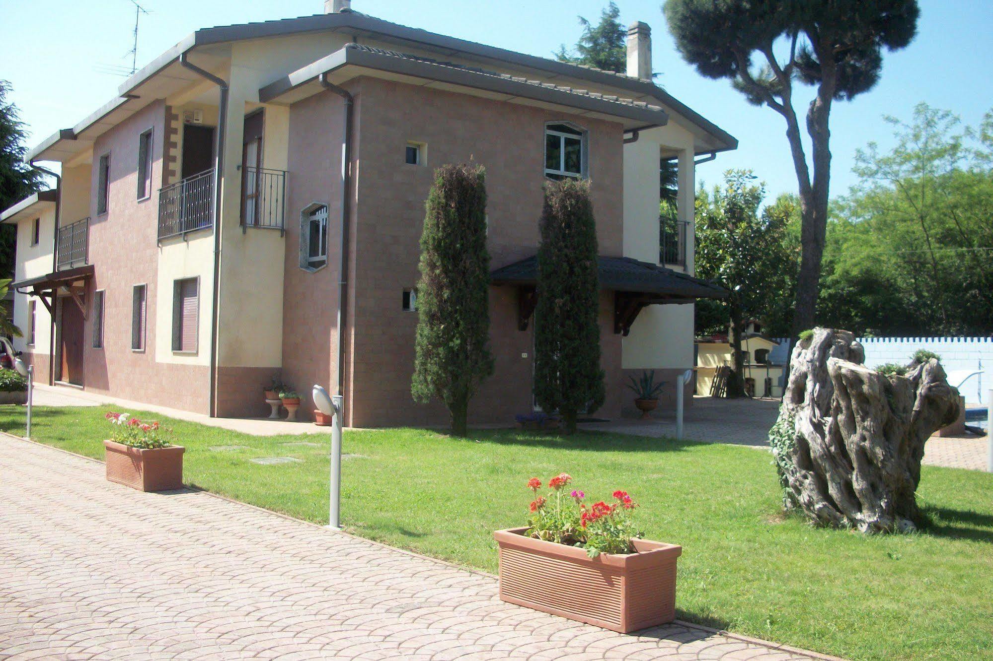 B&B Southitaly Busto Arsizio Buitenkant foto