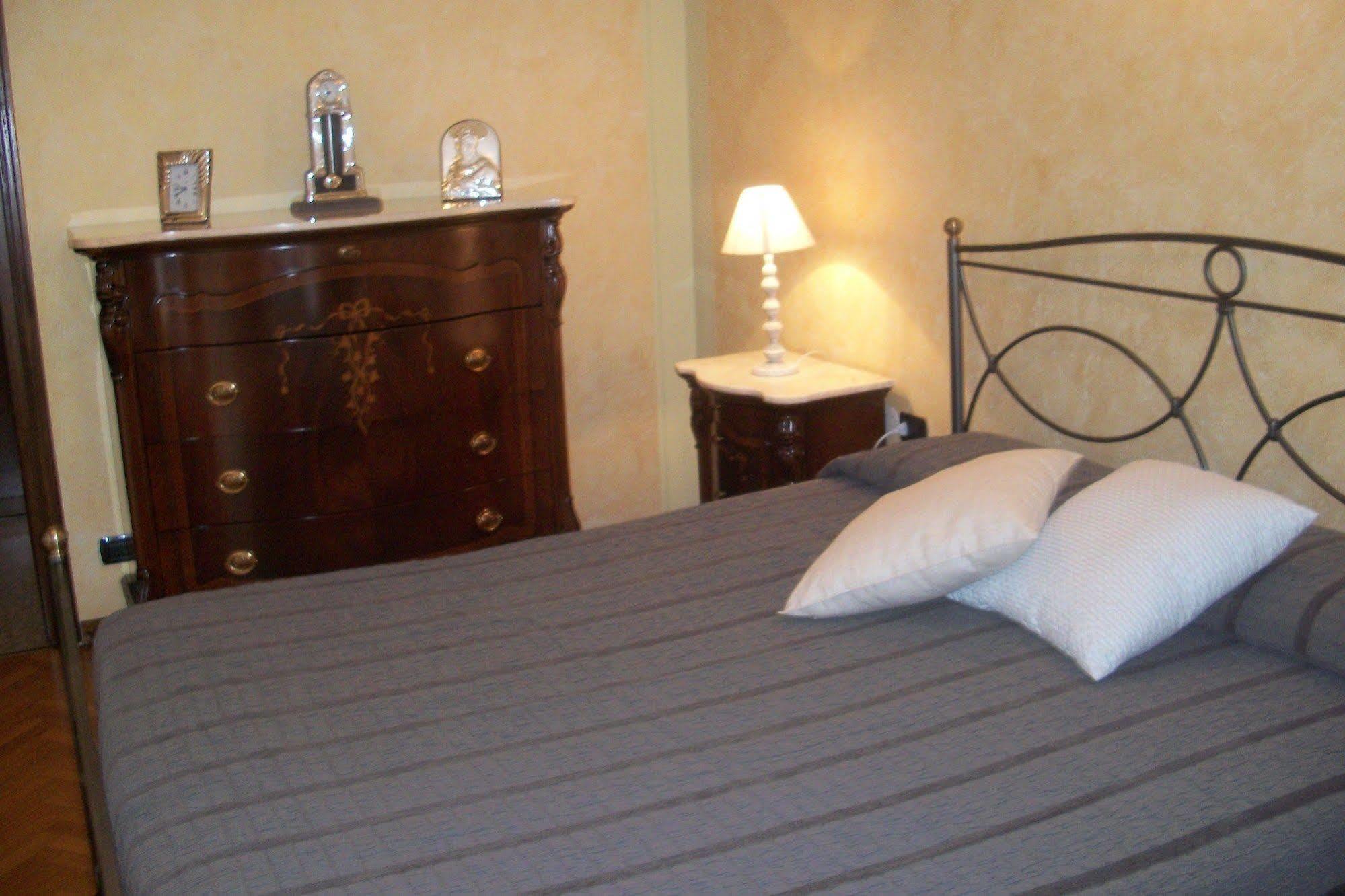 B&B Southitaly Busto Arsizio Buitenkant foto